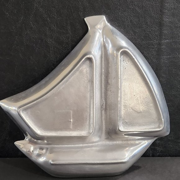 3 Section Aluminum Sailboats Serving Tray - Picture 8 of 10